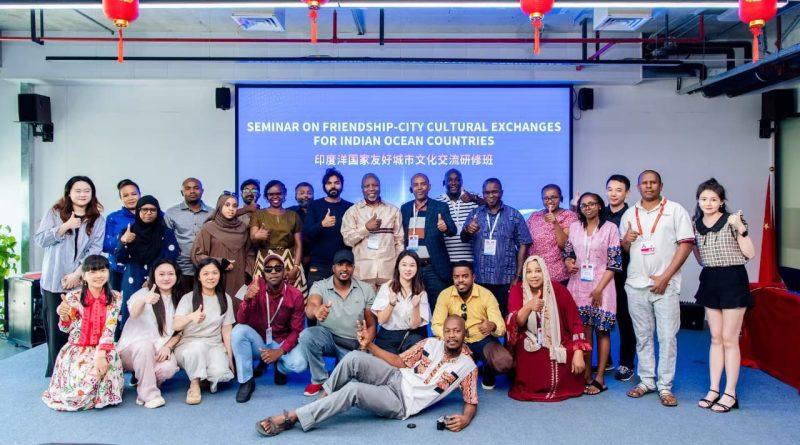 Delegates of the Seminar on Friendship-City Cultural Exchanges for Indian Oceans at the Chinese Online Media Company - Xingchen Online News